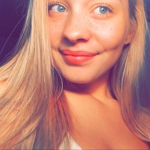 meet your posher! 🌸